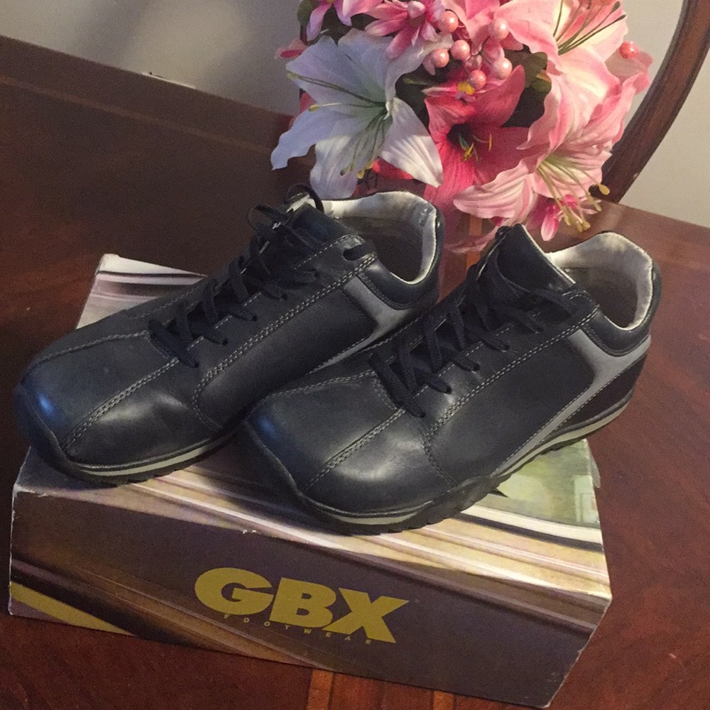 Mens GBX Shoes Sz 10.5
